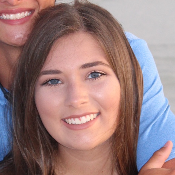 Meet your Posher, Mackenzie - Picture 1 of 1